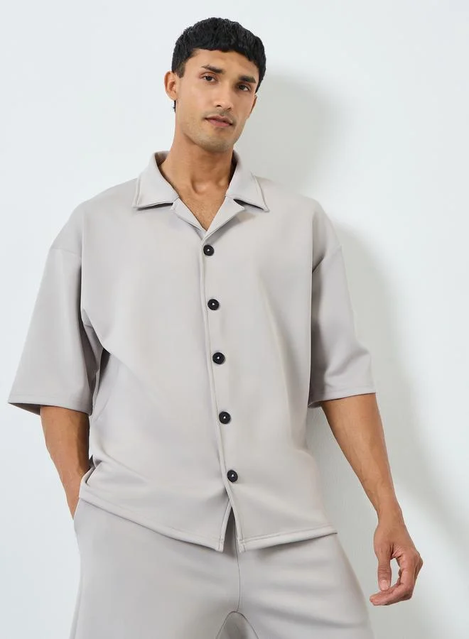 ستايلي طقم منسق من قميص وشورت بقصة مربعة للرجال